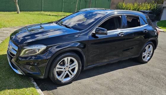 MERCEDES-BENZ GLA 250 2.0 16V TURBO GASOLINA VISION 4P AUTOMÁTICO MERCEDES-BENZ GLA 250 2.0 16V TURBO GASOLINA VISION 4P AUTOMÁTICO